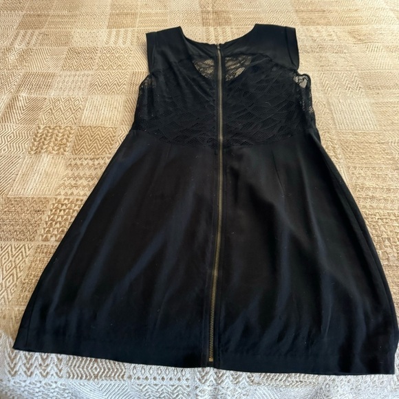 Silence + Noise Black Sleeveless and Lace Dress - Picture 4 of 7